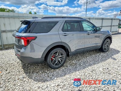 Trzecie zdjęcie samochodu z tyłu: 2025 FORD EXPLORER ST-LINE VIN:1FMUK8KH9SGB64236 - miniatura