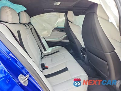 Zdjęcie 10 z 12 samochodu: 2022 BMW M5 VIN:WBS83CH06NCK64273 - miniatura