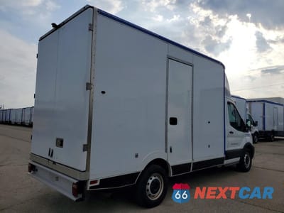 Trzecie zdjęcie samochodu z tyłu: 2020 FORD TRANSIT DELIVERY TRUCK VIN:1FDBW5Z81LKB40267 - miniatura