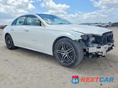 Czwarte zdjęcie samochodu z boku: 2026 MERCEDES-BENZ E 350 VIN:W1KLF4GB2TA229343 - miniatura