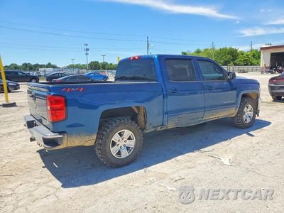 Trzecie zdjęcie samochodu z tyłu: 2018 CHEVROLET SILVERADO K1500 LT VIN:3GCUKREC5JG110185 - miniatura