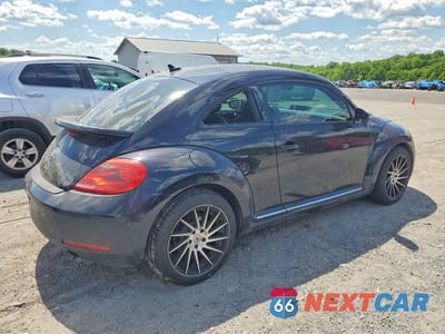 Trzecie zdjęcie samochodu z tyłu: 2013 VOLKSWAGEN BEETLE TURBO VIN:3VWVA7ATXDM646506 - miniatura