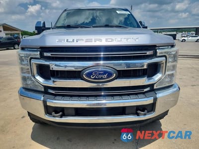Piąte zdjęcie samochodu w środku: 2022 FORD F350 SUPER DUTY VIN:1FT8W3BTXNEF80913 - miniatura