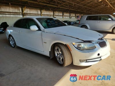 Czwarte zdjęcie samochodu z boku: 2012 BMW 335 I VIN:WBADX7C51CE745017 - miniatura