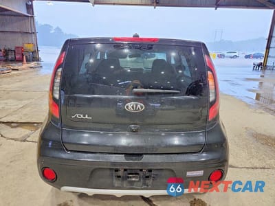 Zdjęcie 6 z 13 samochodu: 2018 KIA SOUL + VIN:KNDJP3A55J7602994 - miniatura
