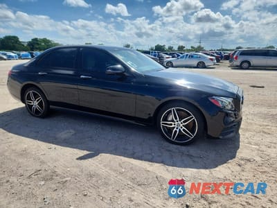 Czwarte zdjęcie samochodu z boku: 2020 MERCEDES-BENZ E 350 4MATIC VIN:W1KZF8EB4LA835490 - miniatura