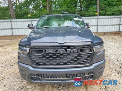 Piąte zdjęcie samochodu w środku: 2026 RAM 1500 BIG HORN VIN:1C6SRFFP7TN168027 - miniatura