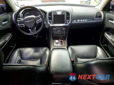 Zdjęcie 8 z 12 samochodu: 2020 CHRYSLER 300 LIMITED VIN:2C3CCAKG4LH131666 - miniatura