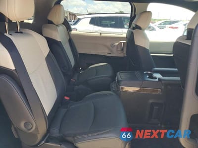 Zdjęcie 11 z 13 samochodu: 2026 TOYOTA SIENNA PLATINUM 7-PASSENGER VIN:5TDESKFC6TS235923 - miniatura