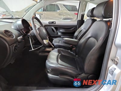 Zdjęcie 7 z 12 samochodu: 2006 VOLKSWAGEN NEW BEETLE 2.5L OPTION PACKAGE 1 VIN:3VWRW31C46M407421 - miniatura