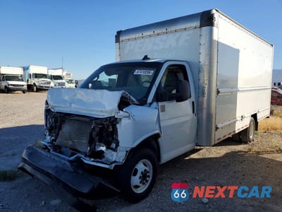 2022 GMC SAVANA BOX TRUCK 7GZ37TC70NN009538 - główne zdjęcie licytacji z USA - miniatura