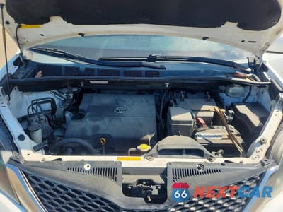 Zdjęcie 12 z 13 samochodu: 2011 TOYOTA SIENNA SPORT VIN:5TDXK3DC8BS147052 - miniatura