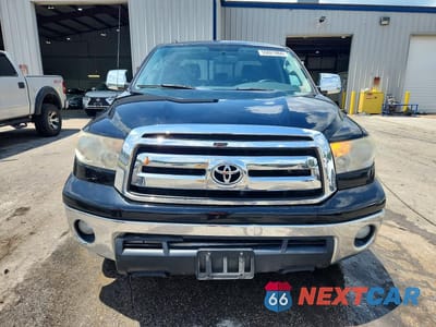 Piąte zdjęcie samochodu w środku: 2013 TOYOTA TUNDRA DOUBLE CAB SR5 VIN:5TFUW5F17DX317462 - miniatura