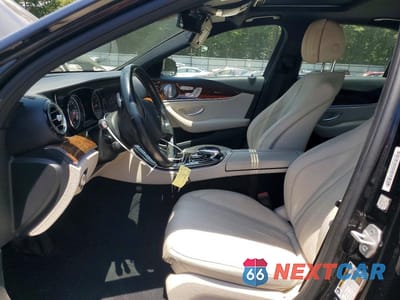 Zdjęcie 7 z 12 samochodu: 2017 MERCEDES-BENZ E 300 VIN:WDDZF4JB6HA009925 - miniatura