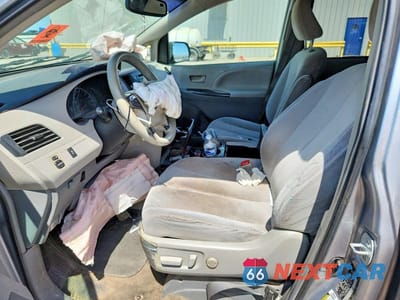 Zdjęcie 7 z 13 samochodu: 2013 TOYOTA SIENNA LE VIN:5TDKK3DC5DS378939 - miniatura