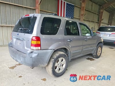 Trzecie zdjęcie samochodu z tyłu: 2007 FORD ESCAPE XLT VIN:1FMYU03137KA10625 - miniatura