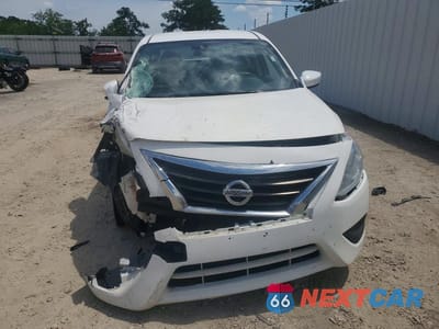 Piąte zdjęcie samochodu w środku: 2017 NISSAN VERSA 1.6 SV VIN:3N1CN7AP5HK412988 - miniatura