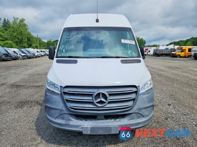 Piąte zdjęcie samochodu w środku: 2022 MERCEDES-BENZ SPRINTER 2500 DELIVERY VAN VIN:W1Y4EBHY4NT086696 - miniatura