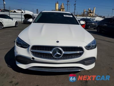 Piąte zdjęcie samochodu w środku: 2022 MERCEDES-BENZ C 300 VIN:W1KAF4GB4NR010024 - miniatura