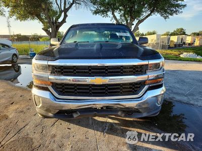 Piąte zdjęcie samochodu w środku: 2017 CHEVROLET SILVERADO K1500 LT VIN:3GCUKRECXHG394570 - miniatura
