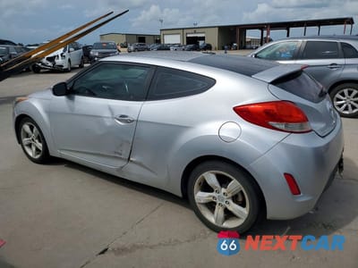 Drugie zdjęcie samochodu z przodu: 2013 HYUNDAI VELOSTER BASE VIN:KMHTC6AD0DU117838 - miniatura