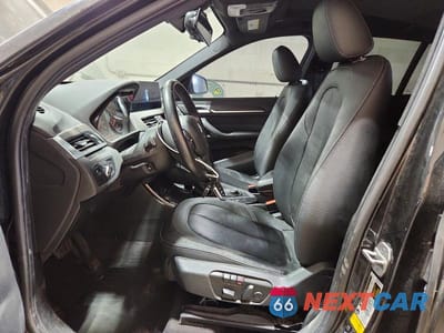 Zdjęcie 7 z 14 samochodu: 2016 BMW X1 XDRIVE28I VIN:WBXHT3C36GP884175 - miniatura