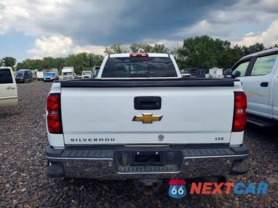 Zdjęcie 6 z 13 samochodu: 2015 CHEVROLET SILVERADO K3500 LTZ VIN:1GC4K0E88FF520611 - miniatura