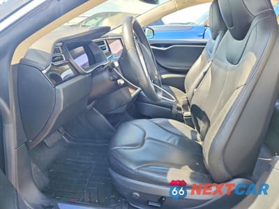 Zdjęcie 7 z 12 samochodu: 2015 TESLA MODEL S 85 VIN:5YJSA1H18FF080201 - miniatura
