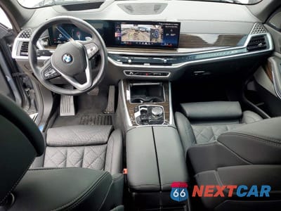 Zdjęcie 8 z 14 samochodu: 2025 BMW X5 XDRIVE40I VIN:5UX23EU02S9X56191 - miniatura