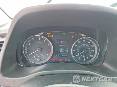 Zdjęcie 9 z 12 samochodu: 2018 HYUNDAI ELANTRA VALUE EDITION VIN:5NPD84LF1JH335502 - miniatura