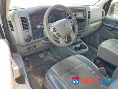Zdjęcie 8 z 13 samochodu: 2016 NISSAN NV 2500 HD SV VIN:1N6BF0LY9GN812643 - miniatura