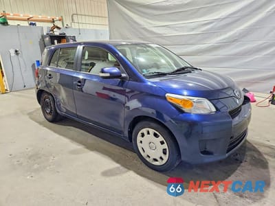 Czwarte zdjęcie samochodu z boku: 2014 SCION XD BASE VIN:JTKKUPB40E1044290 - miniatura