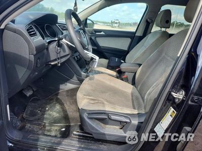Zdjęcie 7 z 13 samochodu: 2019 VOLKSWAGEN TIGUAN S VIN:3VV1B7AX6KM110099 - miniatura