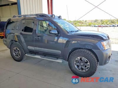 Czwarte zdjęcie samochodu z boku: 2015 NISSAN XTERRA PRO-4X VIN:5N1AN0NW8FN657624 - miniatura