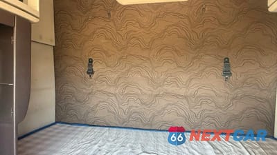 Zdjęcie 6 z 10 samochodu: 2014 VOLVO VNL SEMI TRUCK VIN:4V4NC9EH4EN161613 - miniatura