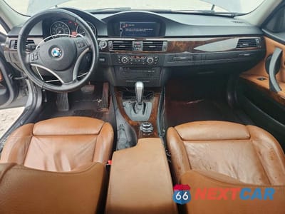 Zdjęcie 8 z 12 samochodu: 2011 BMW 328 XI VIN:WBAPK7C5XBF082860 - miniatura