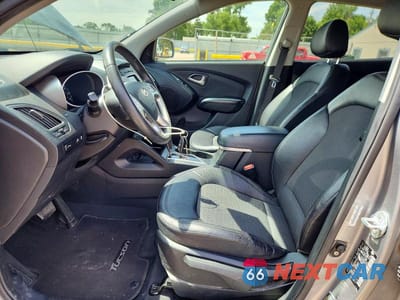 Zdjęcie 7 z 12 samochodu: 2013 HYUNDAI TUCSON GLS VIN:KM8JU3AC5DU739250 - miniatura