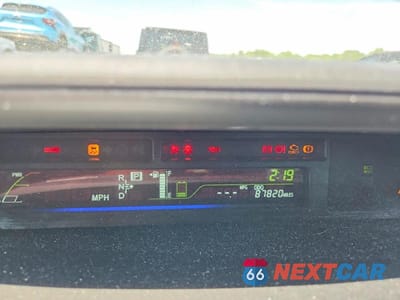Zdjęcie 9 z 12 samochodu: 2014 TOYOTA PRIUS V THREE VIN:JTDZN3EU5E3324377 - miniatura