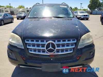 Piąte zdjęcie samochodu w środku: 2009 MERCEDES-BENZ ML 350 VIN:4JGBB86E39A509734 - miniatura