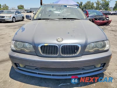 Piąte zdjęcie samochodu w środku: 2002 BMW 330 CI VIN:WBABN53452PH00273 - miniatura