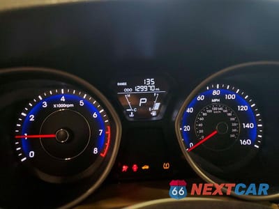 Zdjęcie 9 z 12 samochodu: 2012 HYUNDAI ELANTRA LIMITED VIN:KMHDH4AE2CU391480 - miniatura