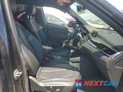 Zdjęcie 7 z 12 samochodu: 2017 BMW X1 SDRIVE28I VIN:WBXHU7C38H5H37568 - miniatura