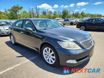 Czwarte zdjęcie samochodu z boku: 2007 LEXUS LS 460L VIN:JTHGL46F775011484 - miniatura