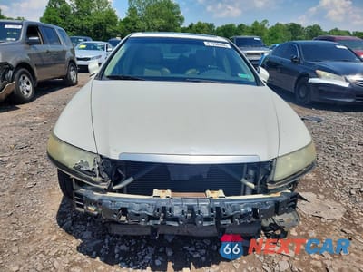Piąte zdjęcie samochodu w środku: 2004 ACURA TL VIN:19UUA66224A061586 - miniatura