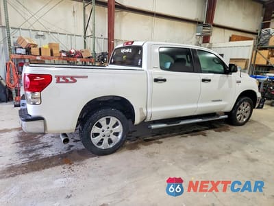 Trzecie zdjęcie samochodu z tyłu: 2007 TOYOTA TUNDRA CREWMAX SR5 VIN:5TFEV54197X032499 - miniatura