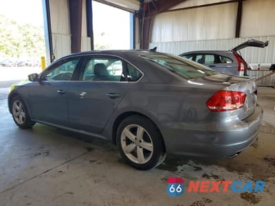 Drugie zdjęcie samochodu z przodu: 2013 VOLKSWAGEN PASSAT SE VIN:1VWBP7A34DC040413 - miniatura