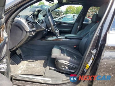 Zdjęcie 7 z 13 samochodu: 2018 BMW X5 XDR40E VIN:5UXKT0C57J0W00344 - miniatura
