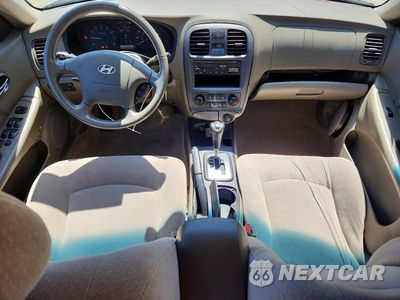 Zdjęcie 8 z 12 samochodu: 2002 HYUNDAI SONATA GL VIN:KMHWF25H42A683915 - miniatura