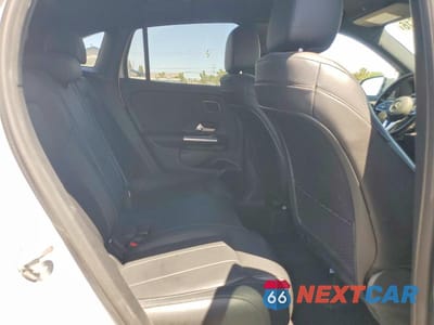Zdjęcie 10 z 12 samochodu: 2021 MERCEDES-BENZ GLA 250 VIN:W1N4N4GB1MJ214098 - miniatura
