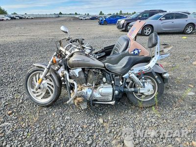 Trzecie zdjęcie samochodu z tyłu: 2005 HONDA VTX1300 C VIN:1HFSC55055A101158 - miniatura